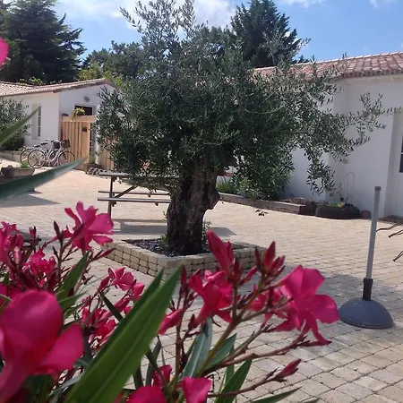 Le Clos Maritais Konukevi