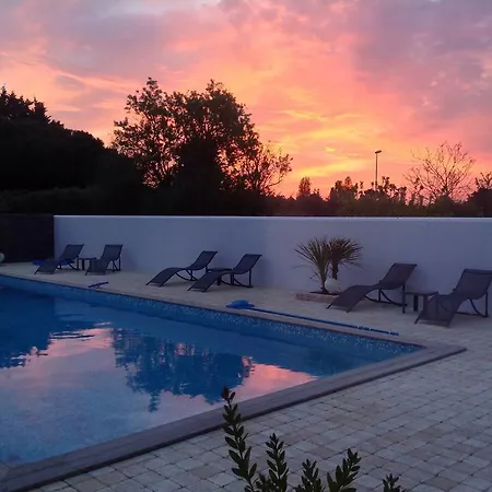 Le Clos Maritais Konukevi *